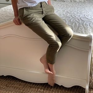 Current Elliott Chino